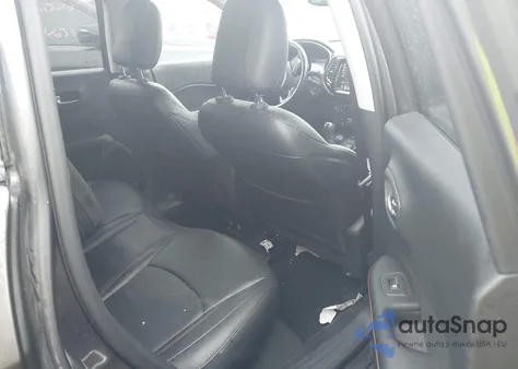 2019 Jeep Compass Limited 4X4 z USA, uszkodzony, nr VIN 3C4NJDCB9KT641760